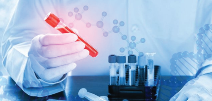 Bác sĩ dùng các xét nghiệm cần thiết để giúp phát hiện bệnh ung thư